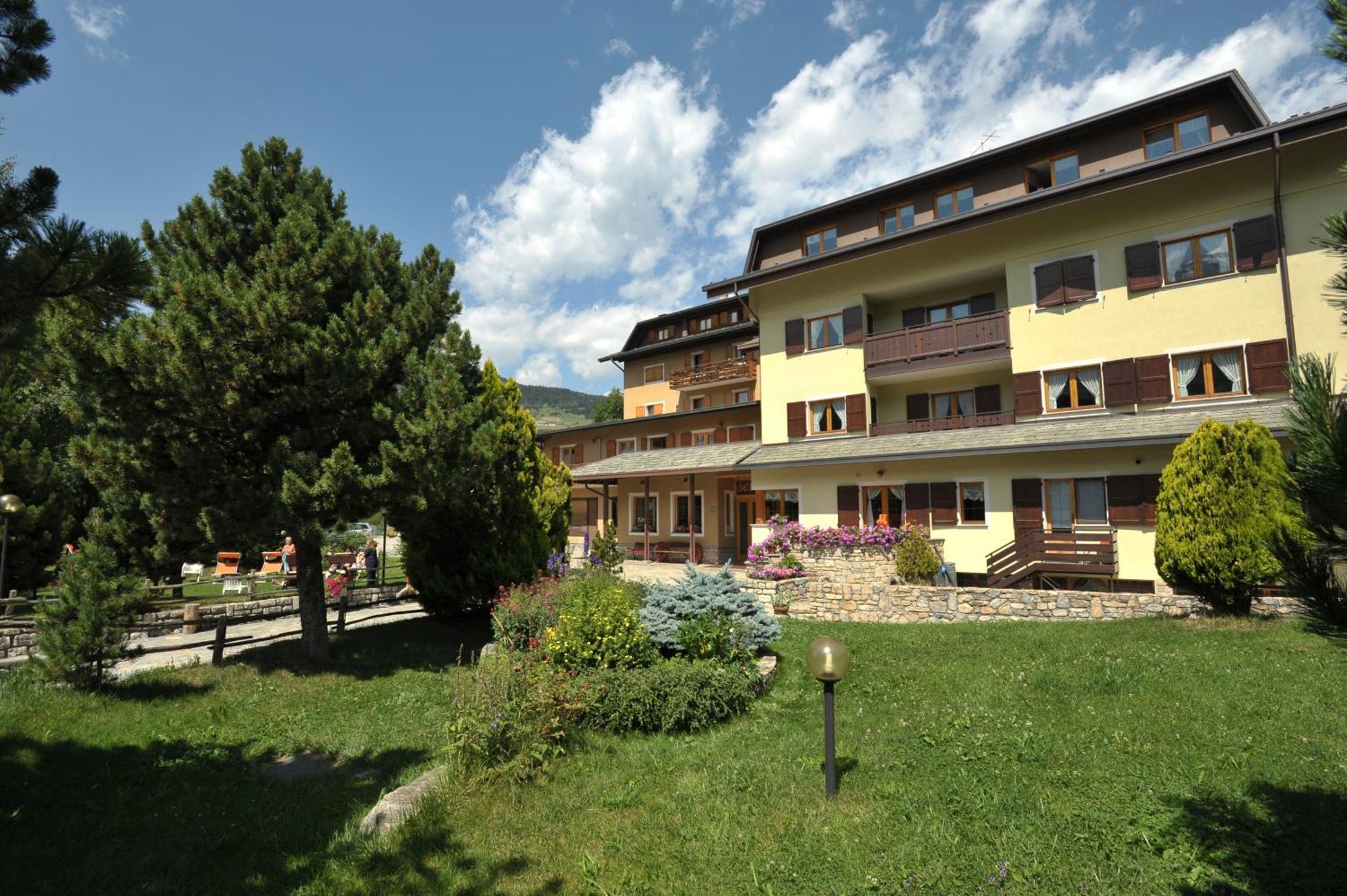 Residence Sci Sport Bormio Buitenkant foto